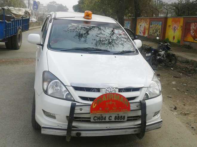 amber beacons on vehicles