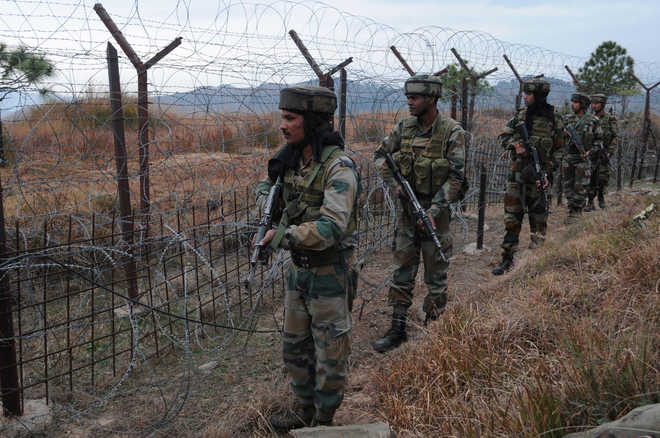 Pak troops target Indian posts, civilian areas in Akhnoor
