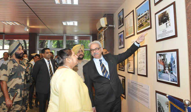 Customs Dept opens heritage gallery at joint check-post