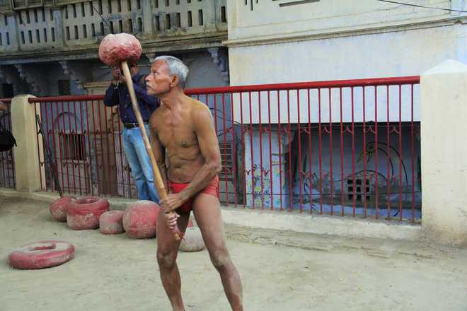 The mud wrestlers of Varanasi