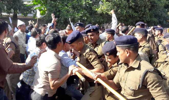 Shiksha acharyas’ protest march foiled
