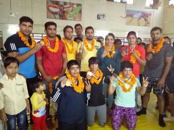 Rohtak wrestlers bag 3 gold, 4 bronze medals in national event