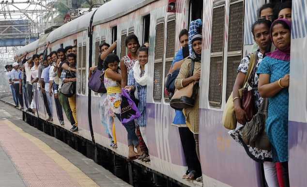 Mumbai trains to have automatic doors
