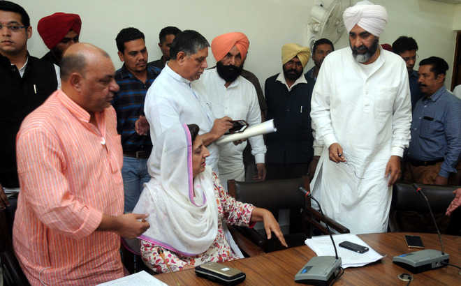 Cong assures farmers on bank loan waiver