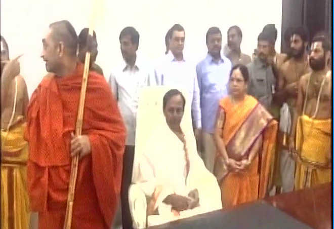 Telangana CM moves into posh residence; draws flak