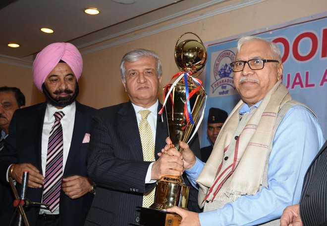 Himani Shivpuri, Dobhal get Pride of Uttarakhand award