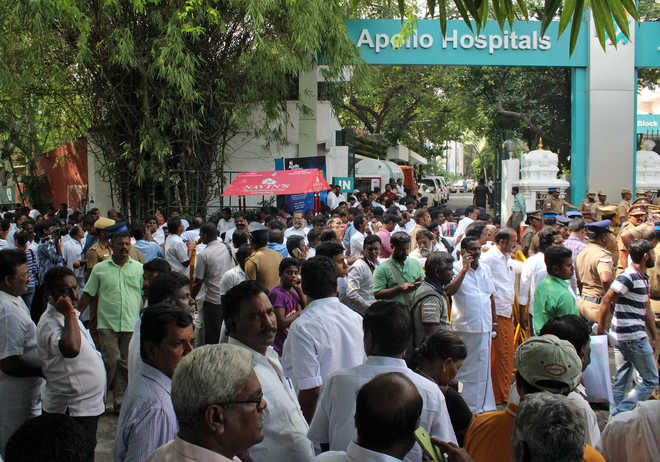 Jaya critical: Centre sends team of AIIMS specialists to Chennai