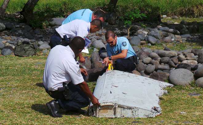 Families of Flight MH370 victims offer reward for debris