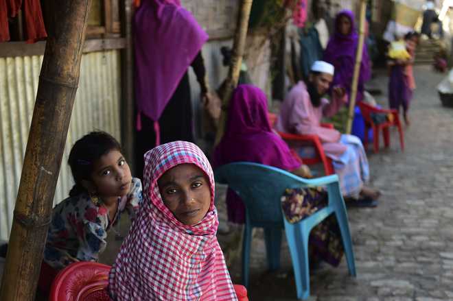 ''21,000 Rohingya have fled to Bangladesh from Myanmar''