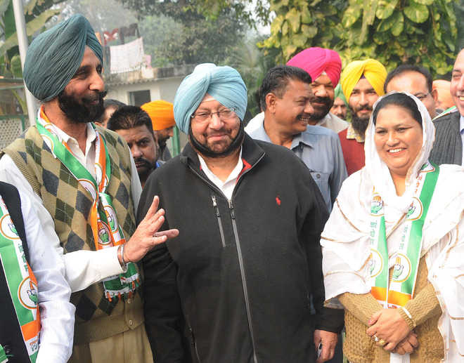 Sidhu meets Capt, to be on board soon