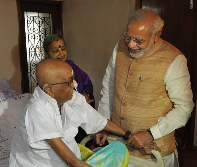 Modi mourns death of Cho who introduced him as ''Merchant of Death''