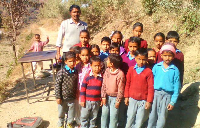 Nalu village school students studying in open