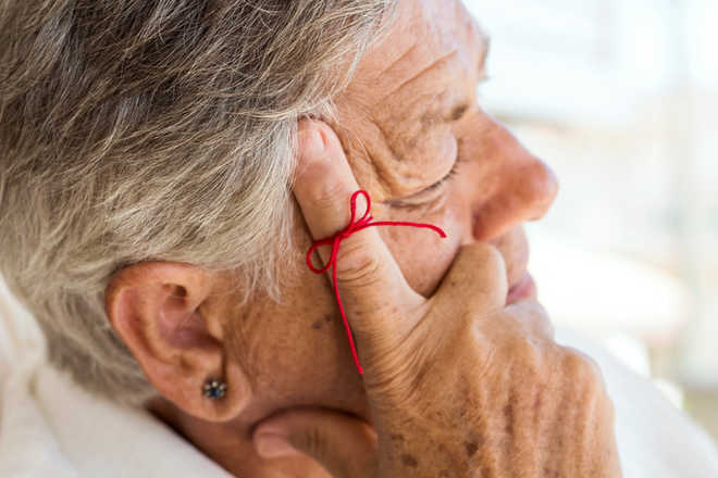 Brain activity may predict risk of falls in elderly