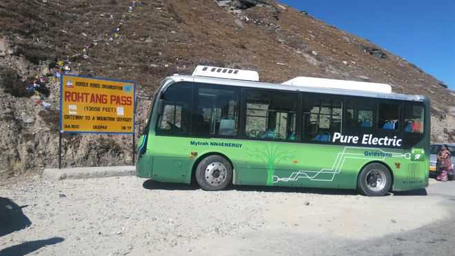 Electric buses worry cab owners