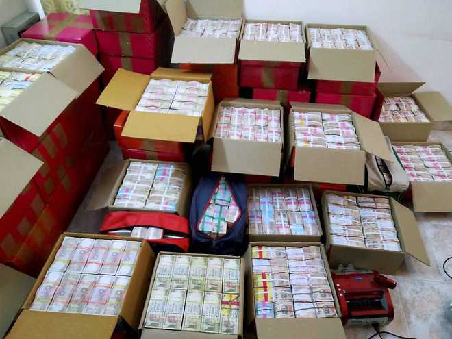 Fresh Rs 24 cr in new notes seized in Vellore