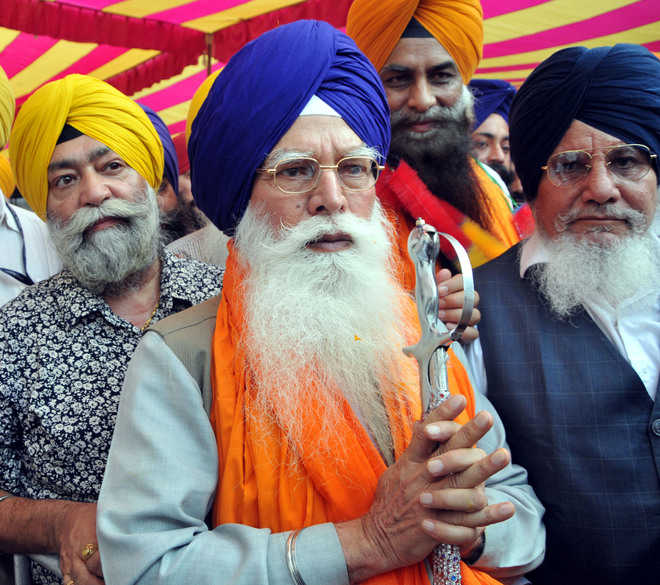 Badungar for enacting All India Sikh Gurdwara Act
