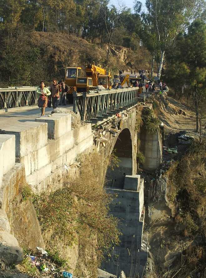 Shimla-Kangra road closed for Bailey bridge removal
