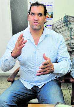 It’s time to pay back to Punjab, says Great Khali