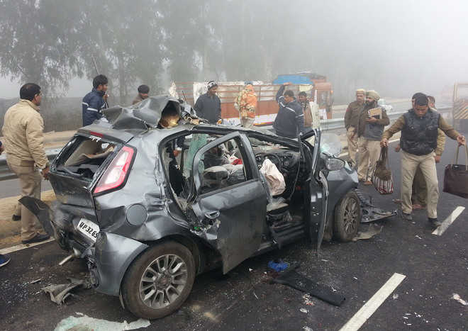 Four killed in mishap due to fog