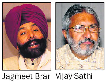 Sulking Cong leaders Jagmeet, Sathi meet Kejriwal in Delhi