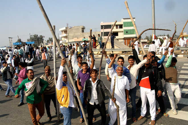 Jat protest shifts to Sampla