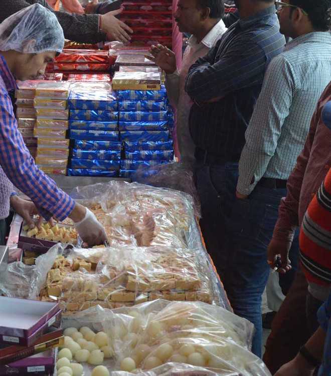 Food-safety norms flouted with impunity