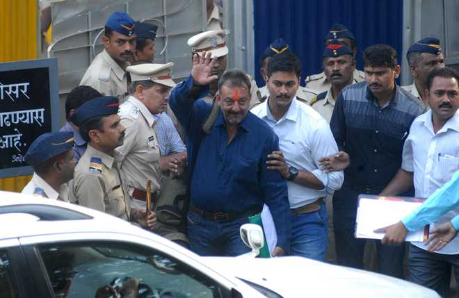 Sanjay Dutt walks free, says ''I am not a terrorist'' : The Tribune India