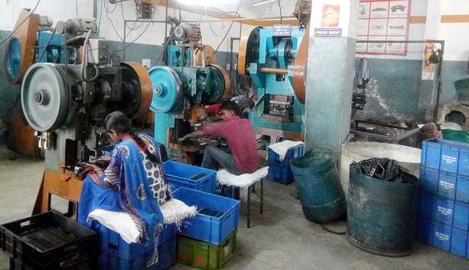Industry sees labour crisis in MGNREGA allocation