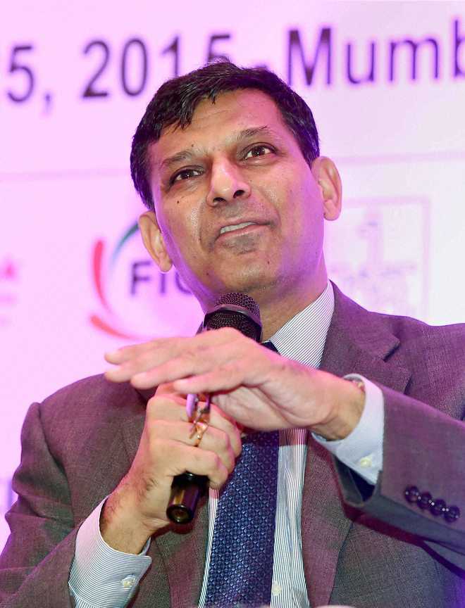 RBI Governor Rajan skirts rate cut talks, but comforted by ...