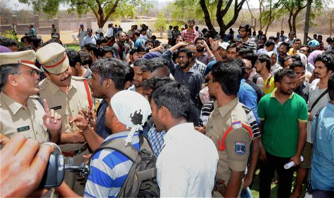 Students, police clash at Hyderabad varsity; V-C’s residence vandalised