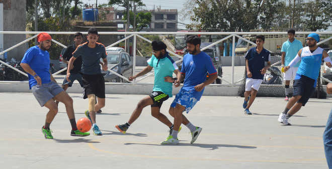 Youngsters sweat it out at Decathlon Sports Carnival : The Tribune India