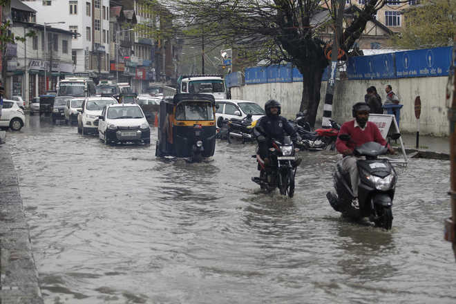 Incessant rain exposes Srinagar’s drainage system : The Tribune India