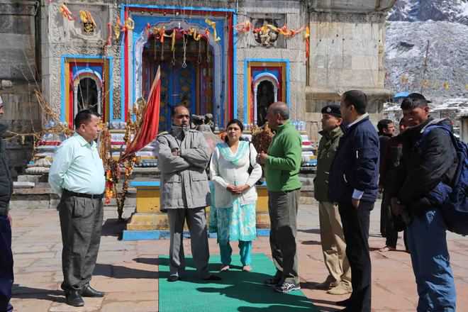 Chief Secy inspects works at Kedarnath