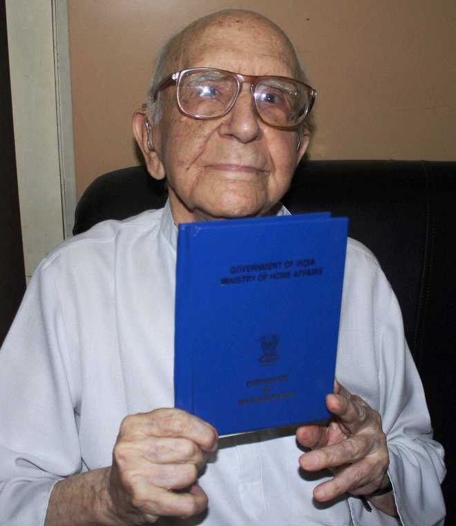 Spanish priest, 90, becomes Indian citizen after 38-yr-long struggle