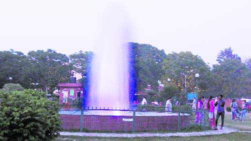 Shutting fountains won''t help, let these run: Mayor