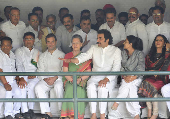 HJC merges with Cong, Bishnoi-Hooda tension palpable