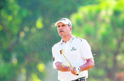 SSP shoots 69, Jeev 70 on Day 1
