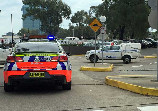 One killed in Sydney mall shooting