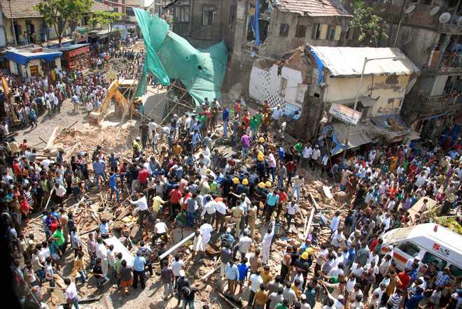Six die after Mumbai building collapses