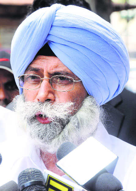 Cong poll strategist contacted me, claims Phoolka