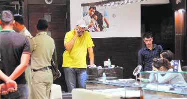 Pistol on my face, didn’t want to risk my life: Jewel shop owner