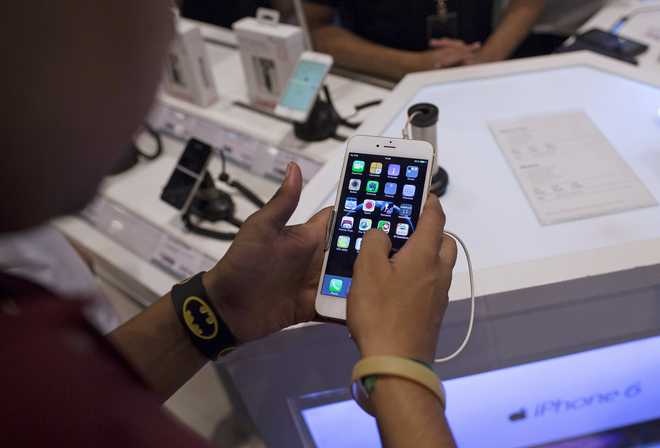 India rejects Apple’s plan to import used iPhones