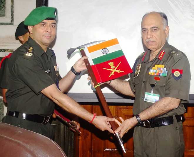 Jammu officer leads Army team to Mt Everest