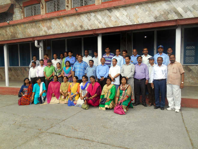 43 Navodaya Teachers Learn Skills At Oak Grove School