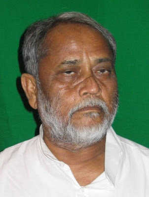 RJD MP flays Bihar CM, party sends him notice