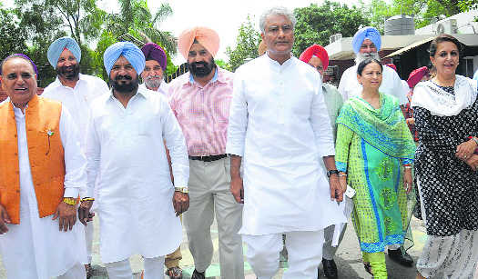 Concerned over ‘rising’ crime, Cong MLAs meet Governor
