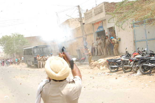 Protesting Sirsa residents teargassed, several hurt