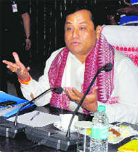 Gogoi left behind empty coffers: Sonowal