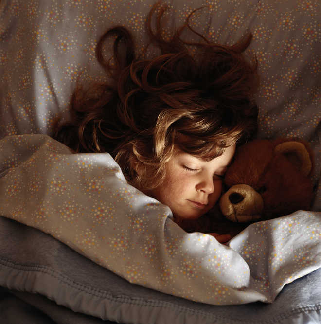 Manipulating brain activity during deep sleep affects memory