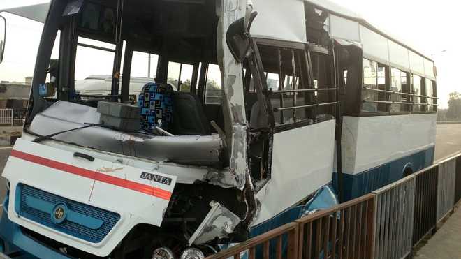 39 injured as Beas dera bus collides with truck